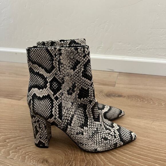 NEW $219 March Fisher LTD Ulani Pointy Toe Bootie In Black Snake Print - Picture 3 of 7